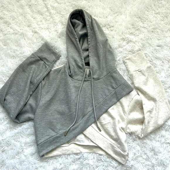 Two Tone Cropped Hoodie - Picture 3 of 4